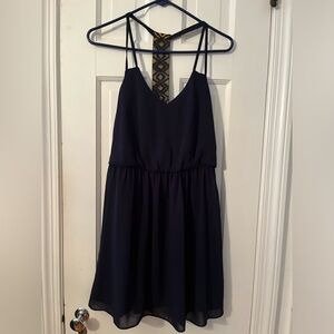 Size M dress
